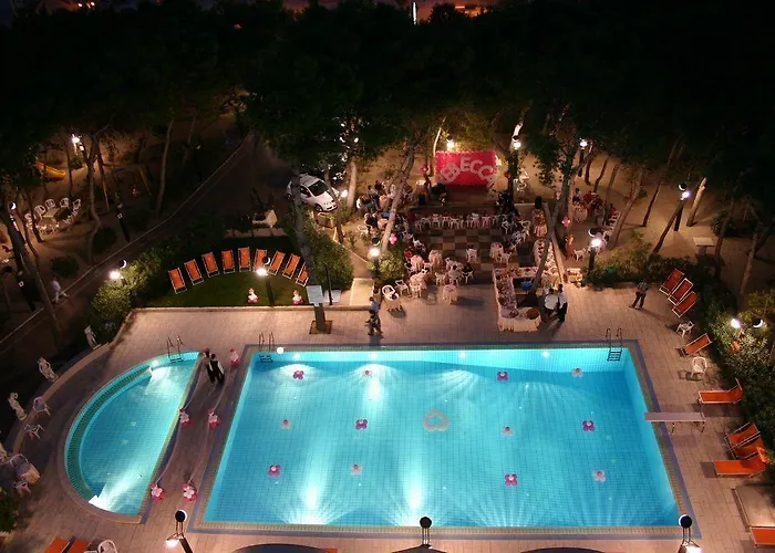 Parco Dei Principi 4* ג'וליאנובה