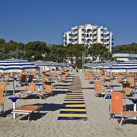 Parco Dei Principi Отель Джулианова