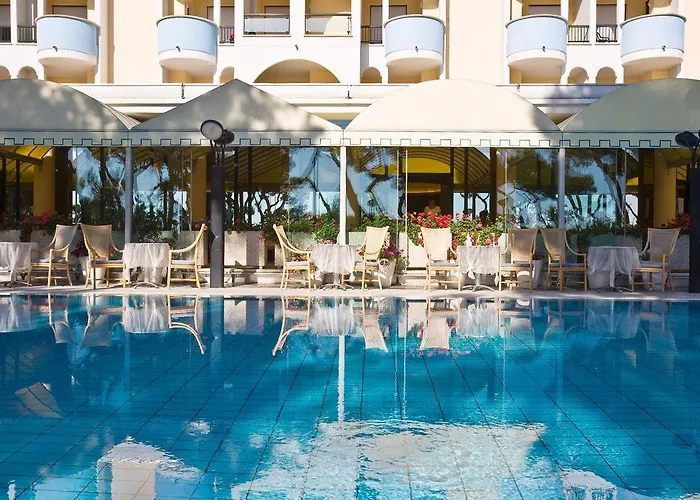 Parco Dei Principi Отель Джулианова